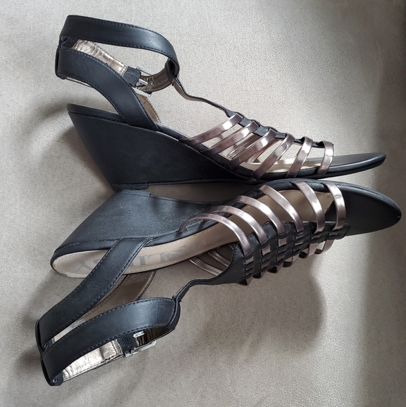 EUC Sam & Libby Metallic Wedge Sandal size 10 - Picture 5 of 9